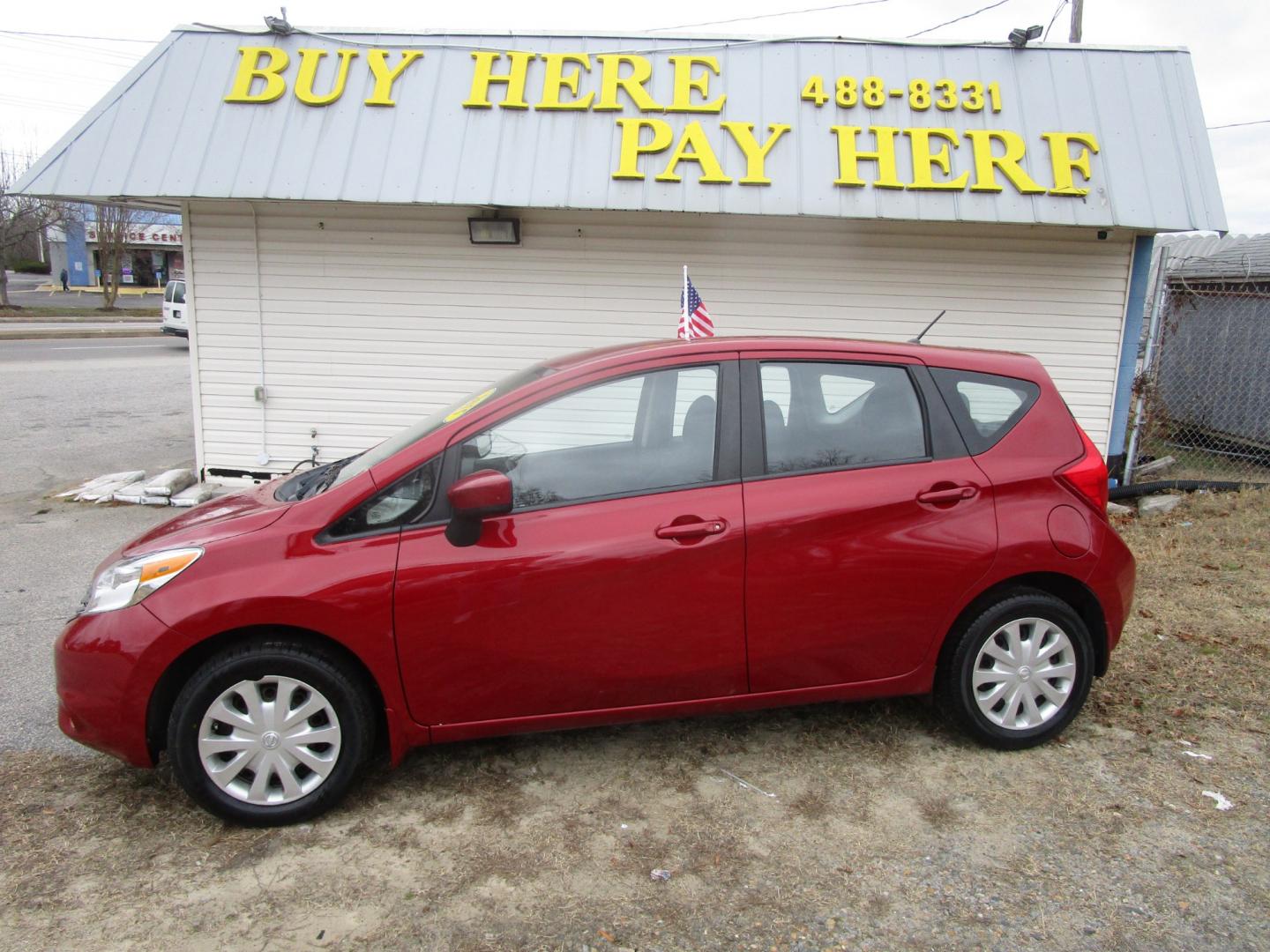 2015 Red Nissan Versa Note (3N1CE2CPXFL) , located at 2553 Airline Blvd, Portsmouth, VA, 23701, (757) 488-8331, 36.813889, -76.357597 - Photo#0